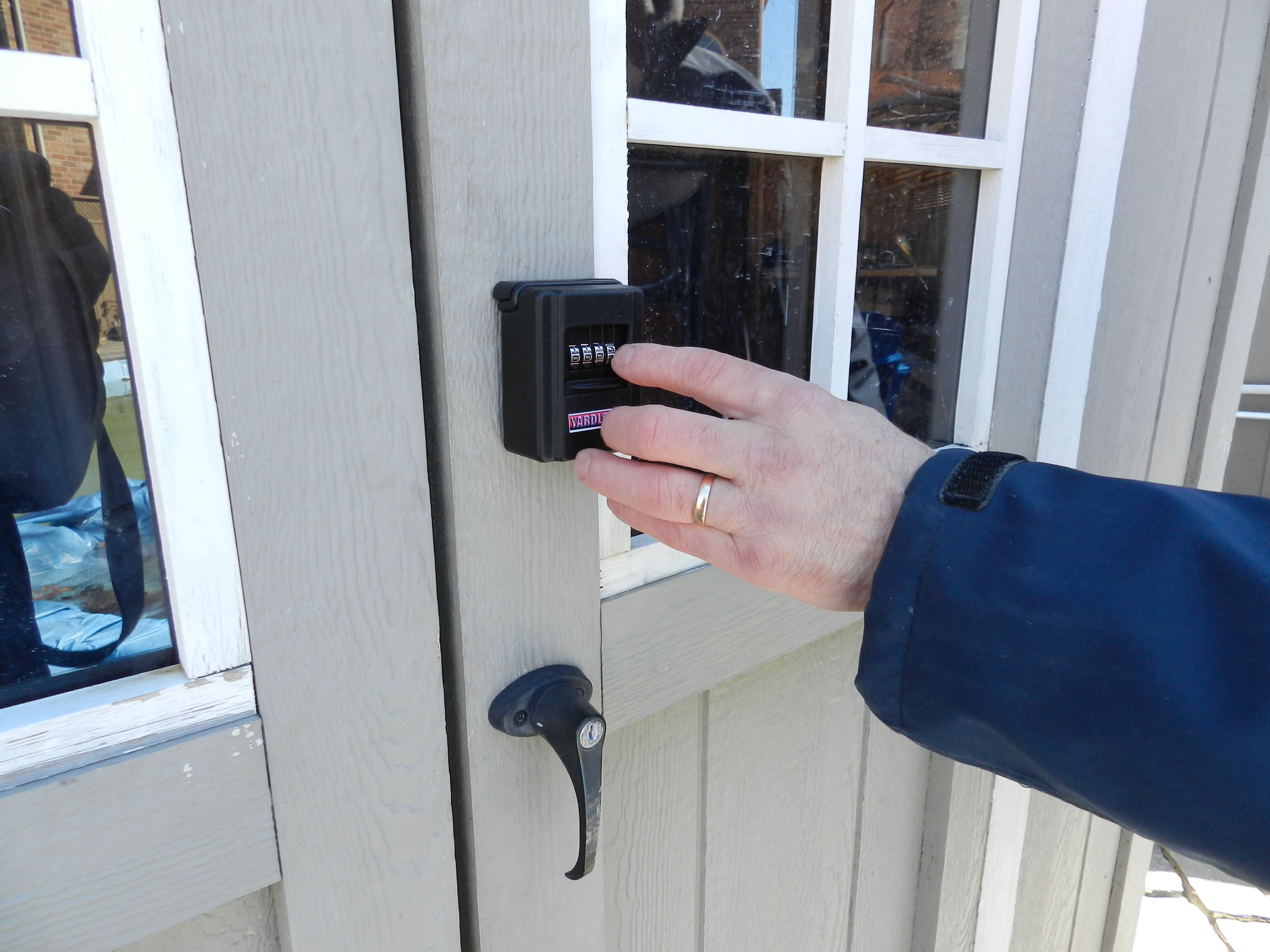 Shed Door Keyless Locking System, Barn Door Lock Combination