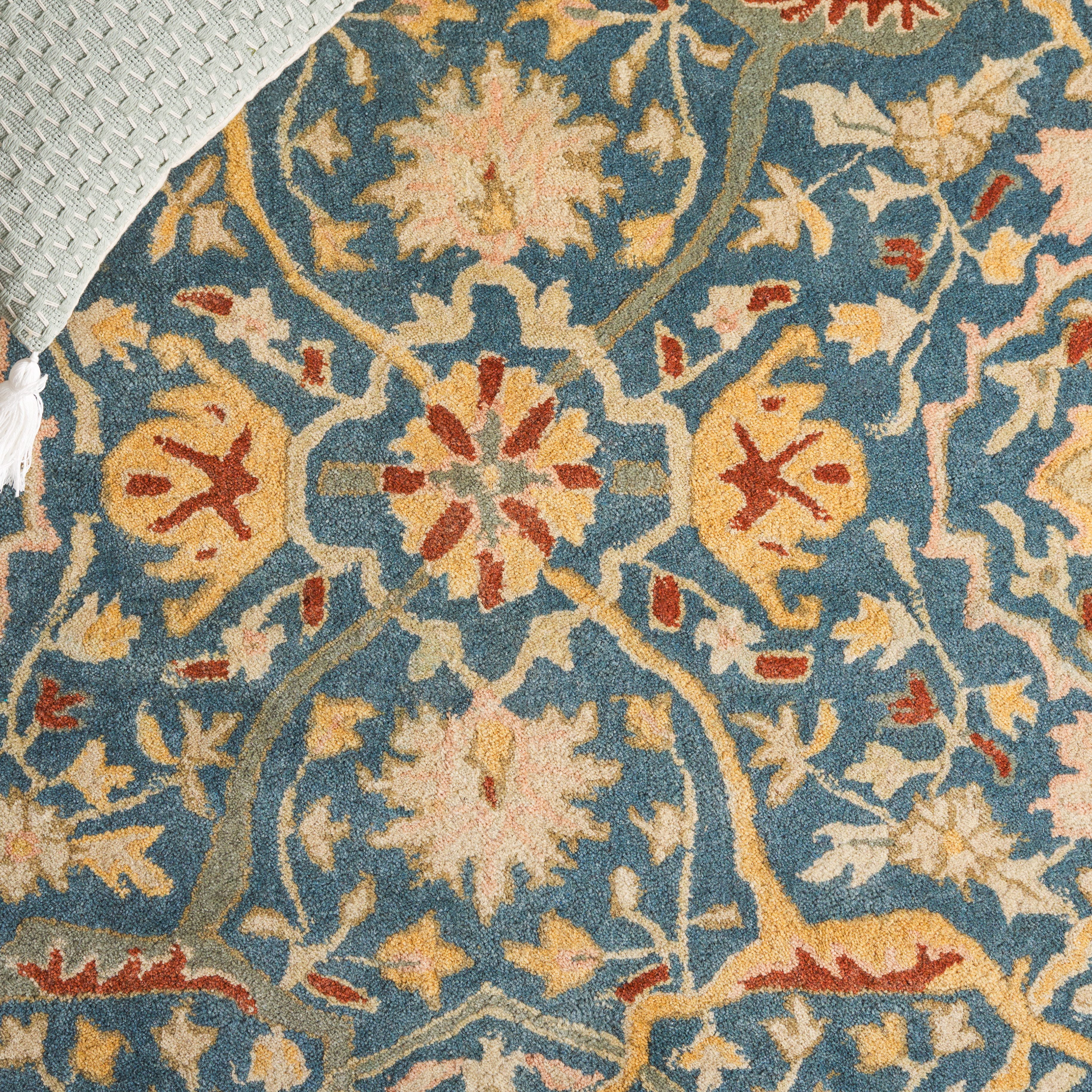 SAFAVIEH Antiquity Toireasa Oriental Wool Area Rug, Blue, 4' x 6'