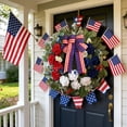 thumbnail image 4 of Grande Couronne de Porte d'Entrée Patriotique avec Fausses Feuilles Vertes, Fleurs Rouges Blanches Bleues et Nœud, Décoration Intérieure et Extérieure pour le Jour du Souvenir Ou le Jour de l'Indépendance pour Porche, Mur, Garage, Fête, Jardin, 4 of 9