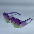 thumbnail image 1 of Gafas de sol transparentes de gelatina de color love para hombres y mujeres, gafas de sol con forma de corazón de melocotón, gafas de sol con forma de corazón, 1 of 6