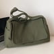 thumbnail image 4 of Bolsas De Mensajero Bolsa bandolera de lona para mujer, Bolsa de estudiante con tapa simple a la moda para vacaciones (verde) Hugtrwg Para Estrenar, 4 of 9