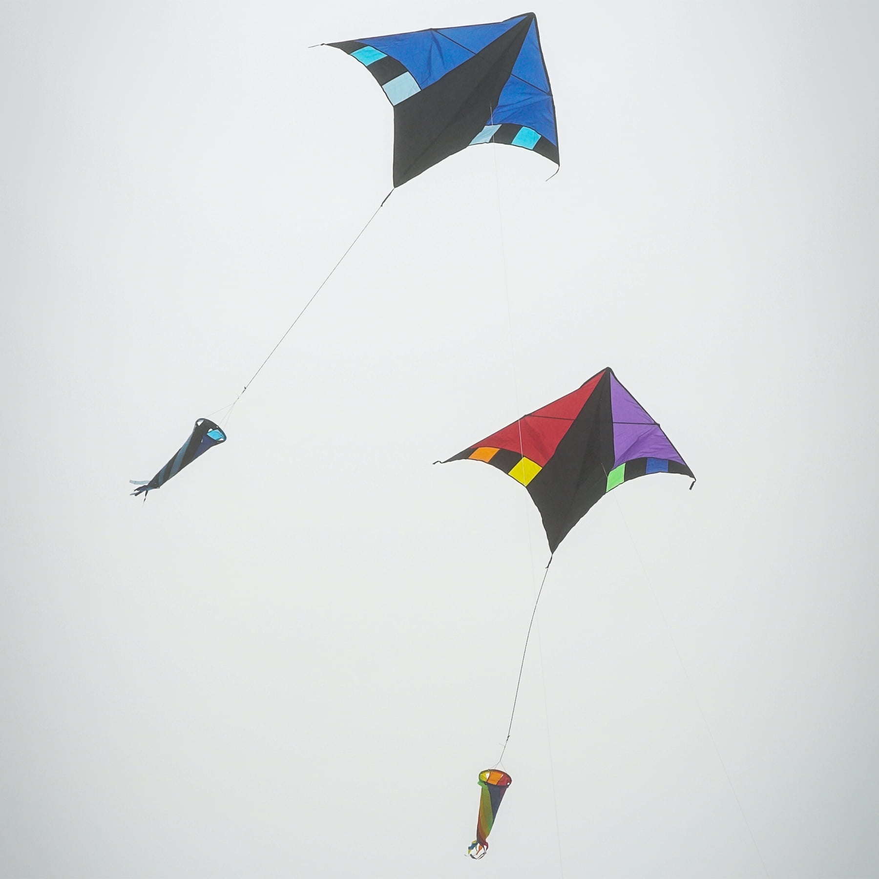 In the Breeze 3116 — Rainbow Zephyr Kite — Colorful Easy-Flying Single-Line Kite for All Ages