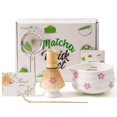 thumbnail image 1 of Tazón de cerámica Matcha YumiPlus con diseño de flor de cerezo, 450 ml, 1 of 7