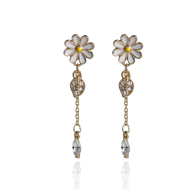Arete largo moda mujer CYRA con flor margarita y mariposa