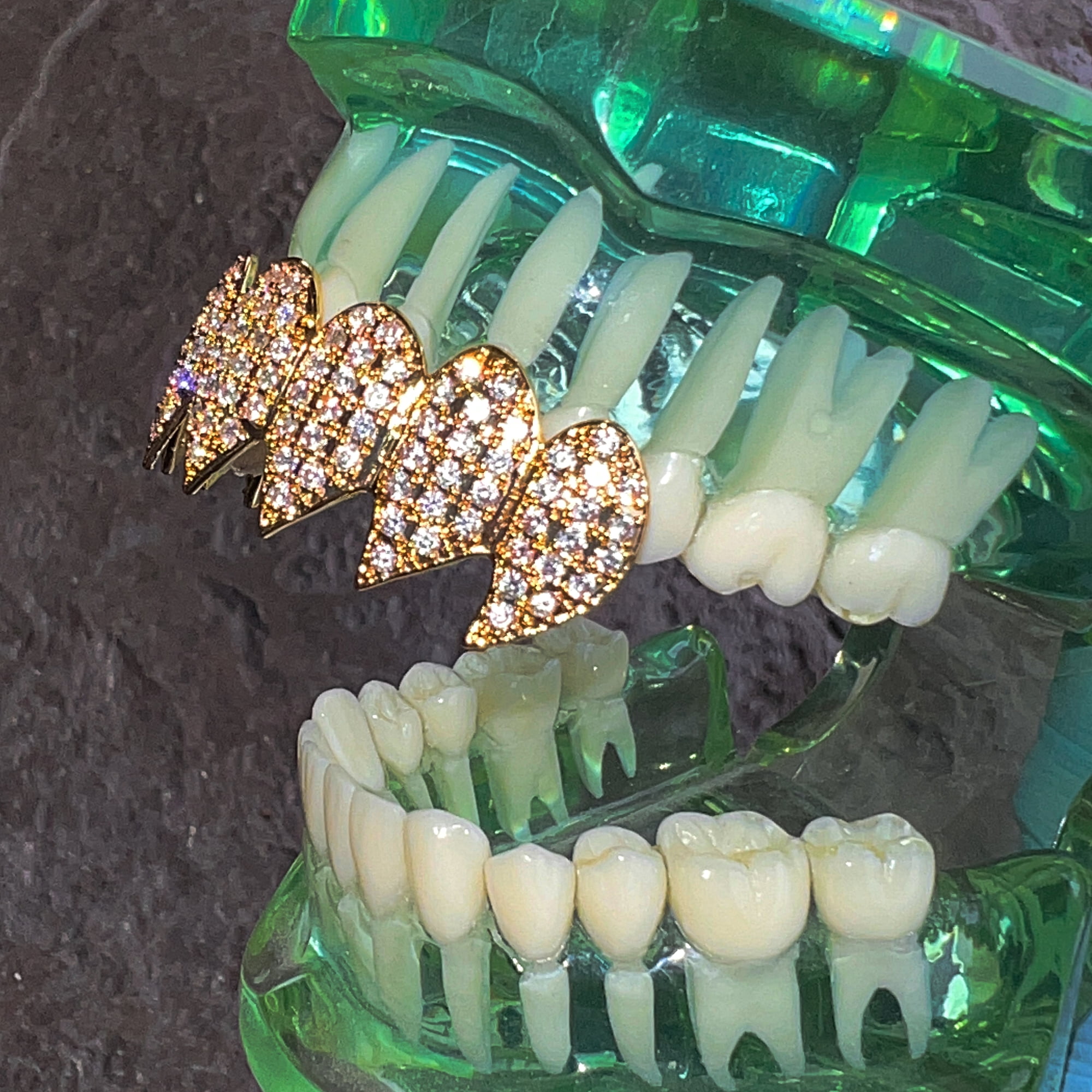 Shark Grillz Eight Top Teeth - Silver Tone Iced CZ Flooded Grills With Mold Kit