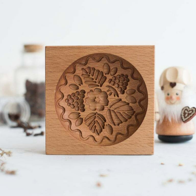Raspberry Shortbread Mold-Carved Wood Gingerbread Biscuits Shortbread Mold  Silicone Candy Molds Small Cake Kits with Pans 8x8 Pan with Metal Aluminum