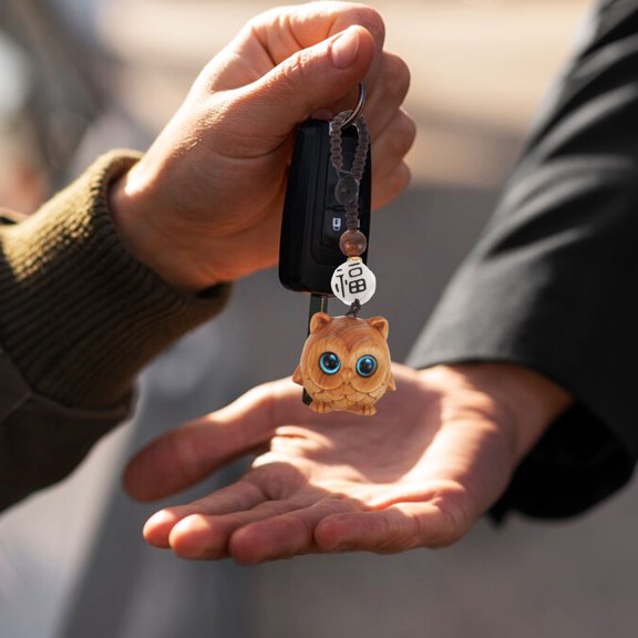 Raindrops Owl Wooden Keychain Wood Carving Key Ring Lovely Car Keyring Handbag Charm Purse Decoration Unique Car Key Holder