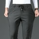 thumbnail image 5 of Pantalones largos para hombre, de color liso, a la moda, informales, con cintura elástica y bolsillos rectos., 5 of 7