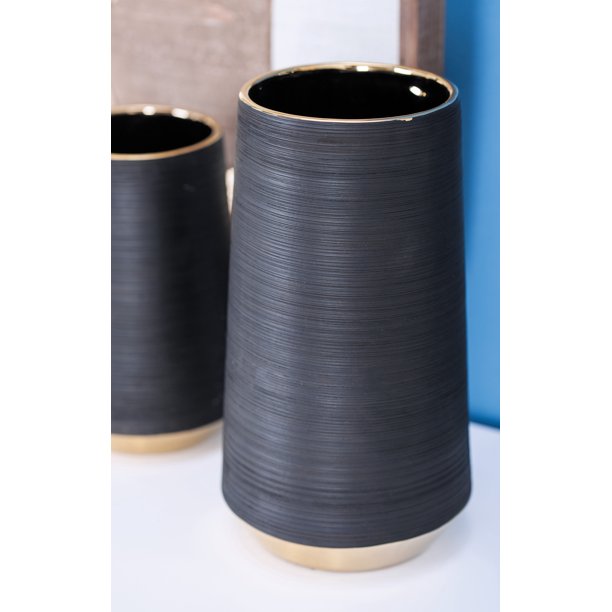 CosmoLiving by Cosmopolitan Extra Large, Round Matte Black Porcelain