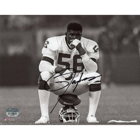 Lawrence Taylor New York Giants Autographed 8" x 10" Helmet Sit Photograph - Fanatics Authentic Certified
