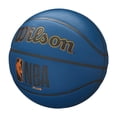 thumbnail image 3 of Balón Basketball Wilson NBA Forge Plus Azul, 3 of 8