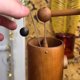 thumbnail image 4 of Reloj de Puerta de Madera Hecho a Mano, Adorno Único, Timbre Musical de Madera, Cinta Adhesiva de Doble Cara, Timbre de Viento con 4 Acordes, Timbres Melódicos Relajantes para Porche., 4 of 5