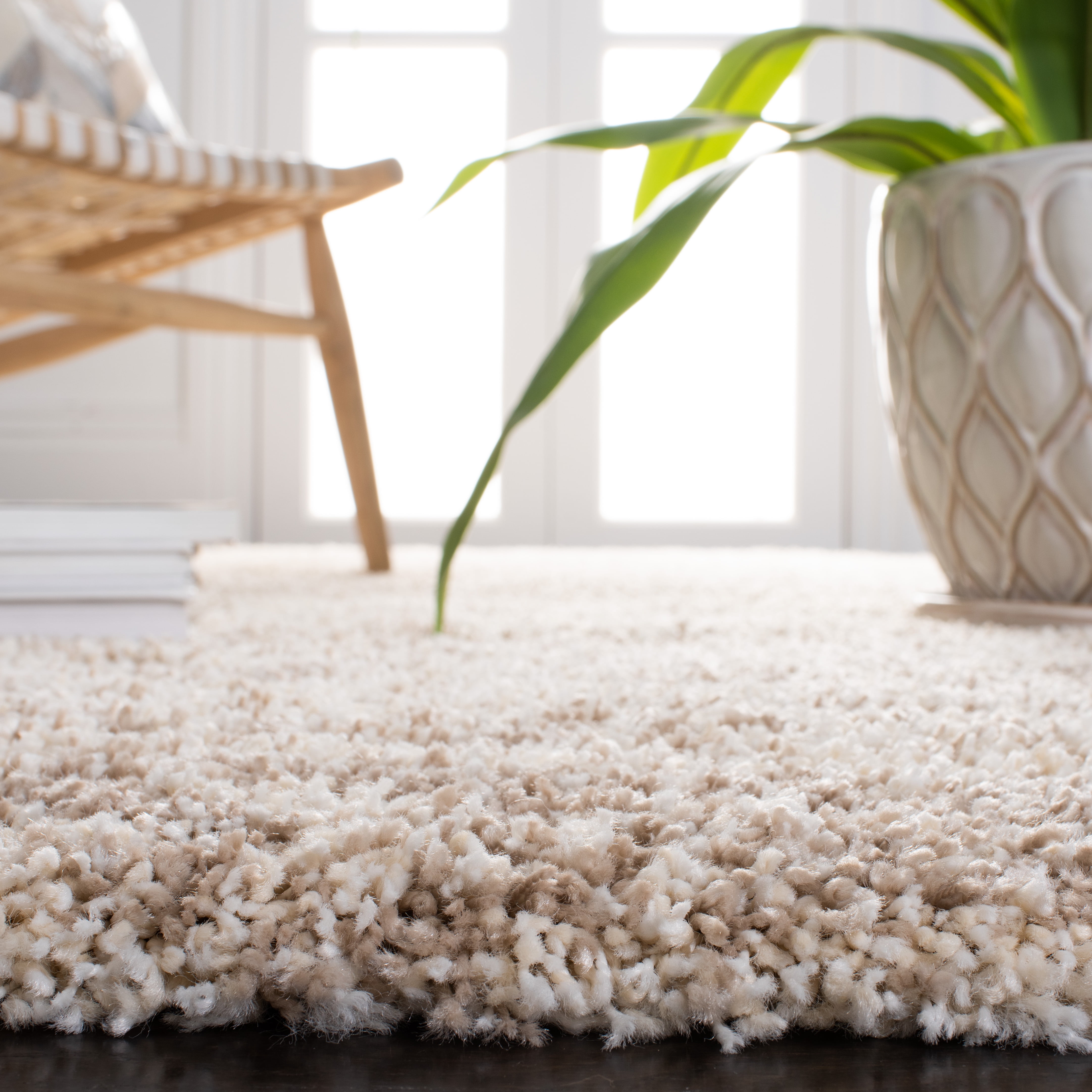 SAFAVIEH Hudson Jack Abstract Shag Area Rug, Ivory/Beige, 8' x 10'
