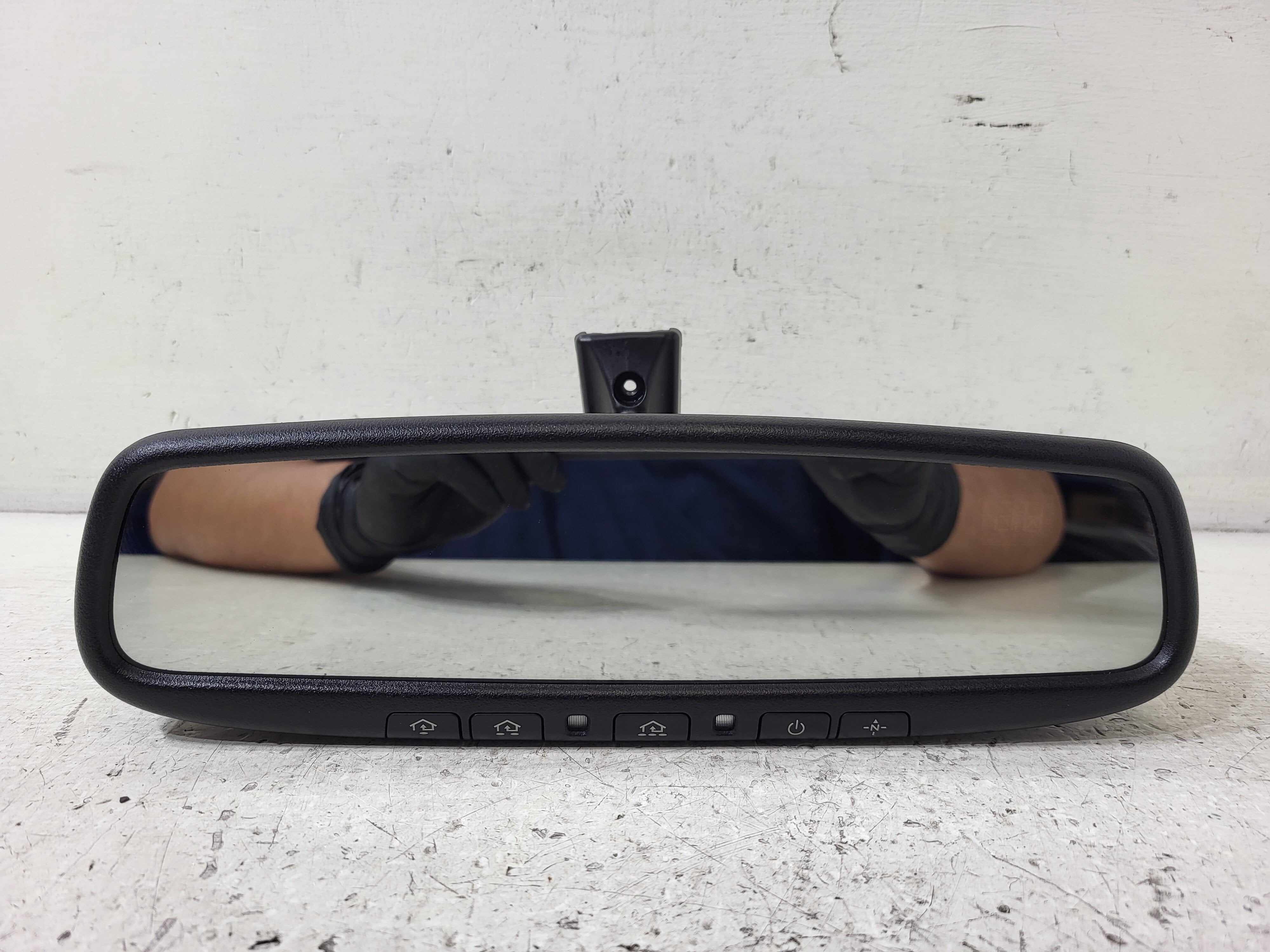Pre-Owned 2014-2016 Kia Cadenza Interior Rear View Mirror OEM LKQ - Verify Specific Vehicle Fitment In Description - (Good)