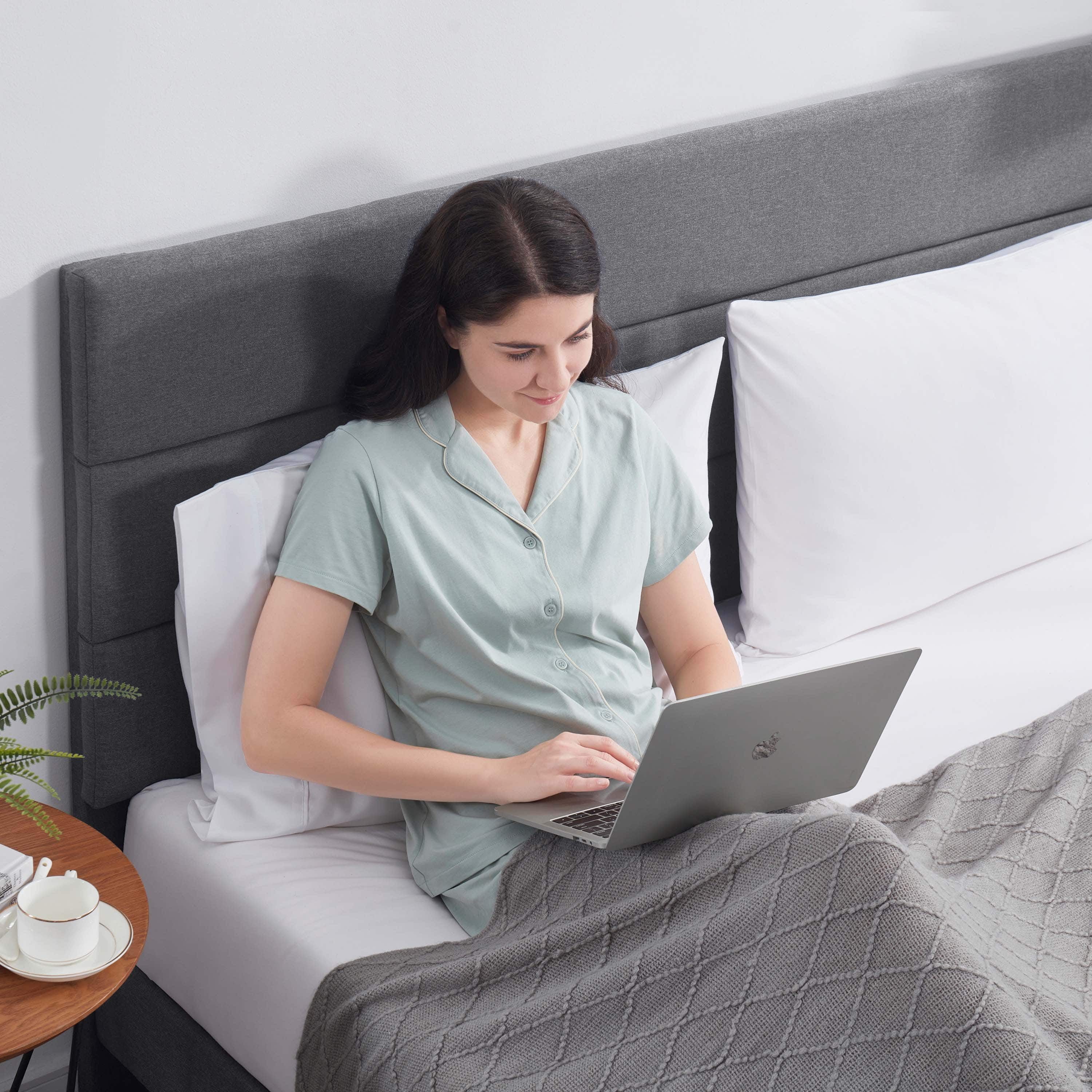 Lammaloe Full Size Platform Bed Frame with Horizontal Channel Upholstered Headboard, Grey, Full