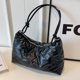 thumbnail image 3 of Bolsos de mano para mujer bolso de gran capacidad para las axilas bolso informal para viajes de invierno, 3 of 9