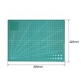 thumbnail image 2 of Tapis de Découpe A4 pour Scrapbooking Quilting Vert, 2 of 6