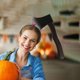 thumbnail image 5 of Xihbxyly Diademas de Halloween, Diseños de Armas de Terror, Cuchillo, Hacha, Tijeras y Hacha Aterradoras, Accesorios Fotográficos Realistas, Perfectos para Fiestas de Disfraces, Ajustables para Todos, 5 of 7