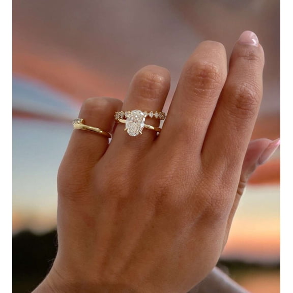 vylahjewellery Classic 18K Yellow Gold Double Wedding Ring Set Oval Cut Moissanite Diamond Engagement Ring Anniversary Ring for Women Proposal Ring