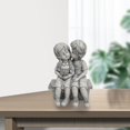thumbnail image 3 of Mini de resina para besar a un niño y una niña, escultura de estatua de jardín, adornos de jardín para el hogar al aire libre, 15x10x19cm Soledad estatuas de césped, 3 of 9