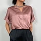 thumbnail image 2 of Blusa de satén con escote en V y manga corta para mujer, primavera y verano, color rosa puro, transpirable y elegante, talla XL, 2 of 6