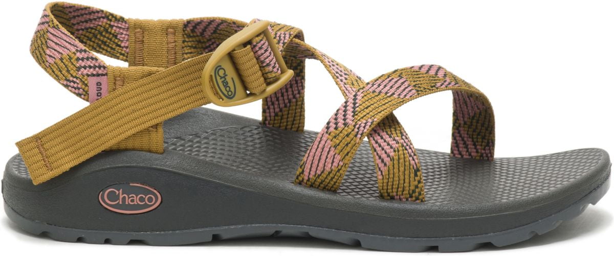 places that sell chacos in store