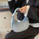 thumbnail image 5 of Bolso cruzado plisado para mujer, bolso de mano de tela vaquera de Color sólido con forma de media luna, cierre de cremallera, bolso Simple, bolso diario para mujer, 5 of 6