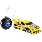 Hot Wheels Radio-Control Amazoom Vehicle