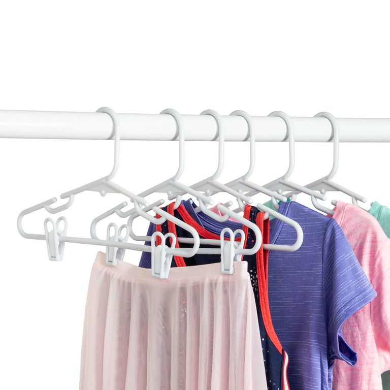 How to Clean Plastic Hangers