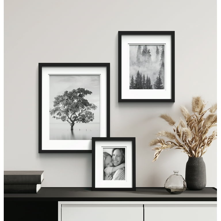 Download A Black And White Picture Frame [100% Free