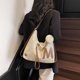 thumbnail image 2 of JennyShop Moda Rivet Decoration Bolsa De Tote, Elegante Mujer Denim Schulter Bolsa, Bastante Versátil Bolsa Underarm Bolsa De Cuerpo Cruzado, 2 of 6