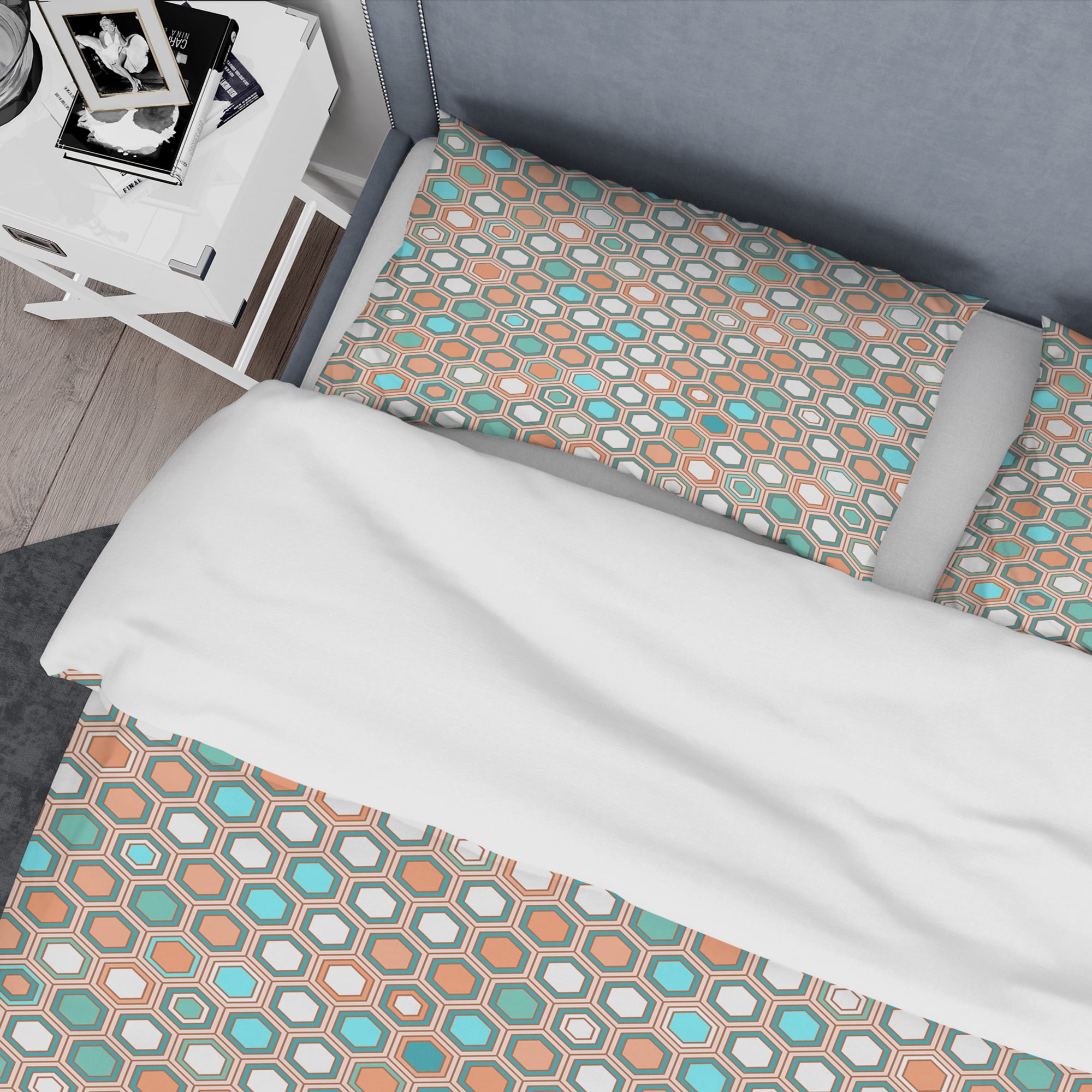 Designart 'Retro Hexagon Pattern III' Mid-Century Modern Duvet Cover Set
