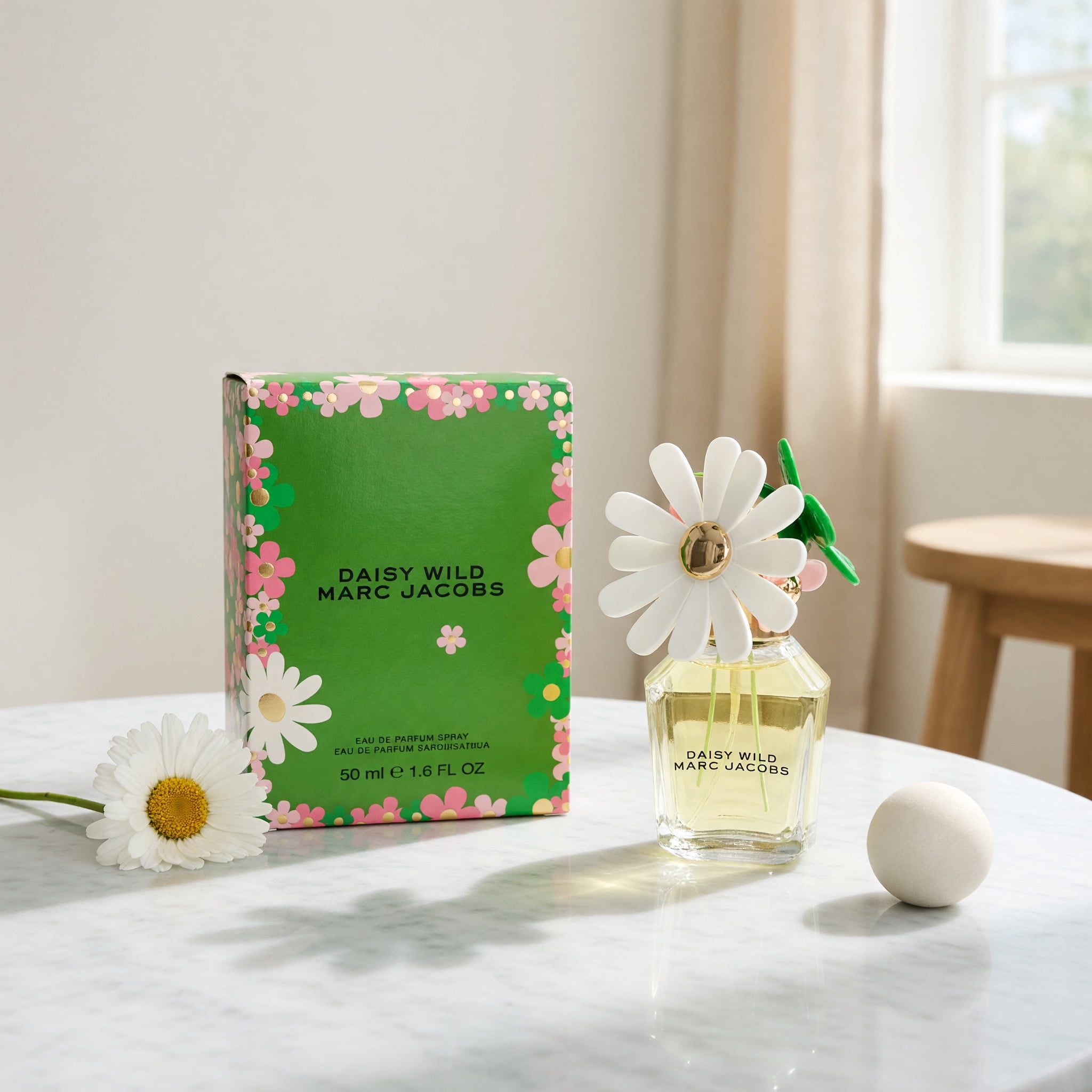 Marc Jacobs, Daisy Wild Women EDP Spray, 1.6 oz, notes of Jasmine