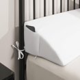 thumbnail image 1 of Almohada cuña Downluxe tamaño King para cabecera, blanca, 1 of 7