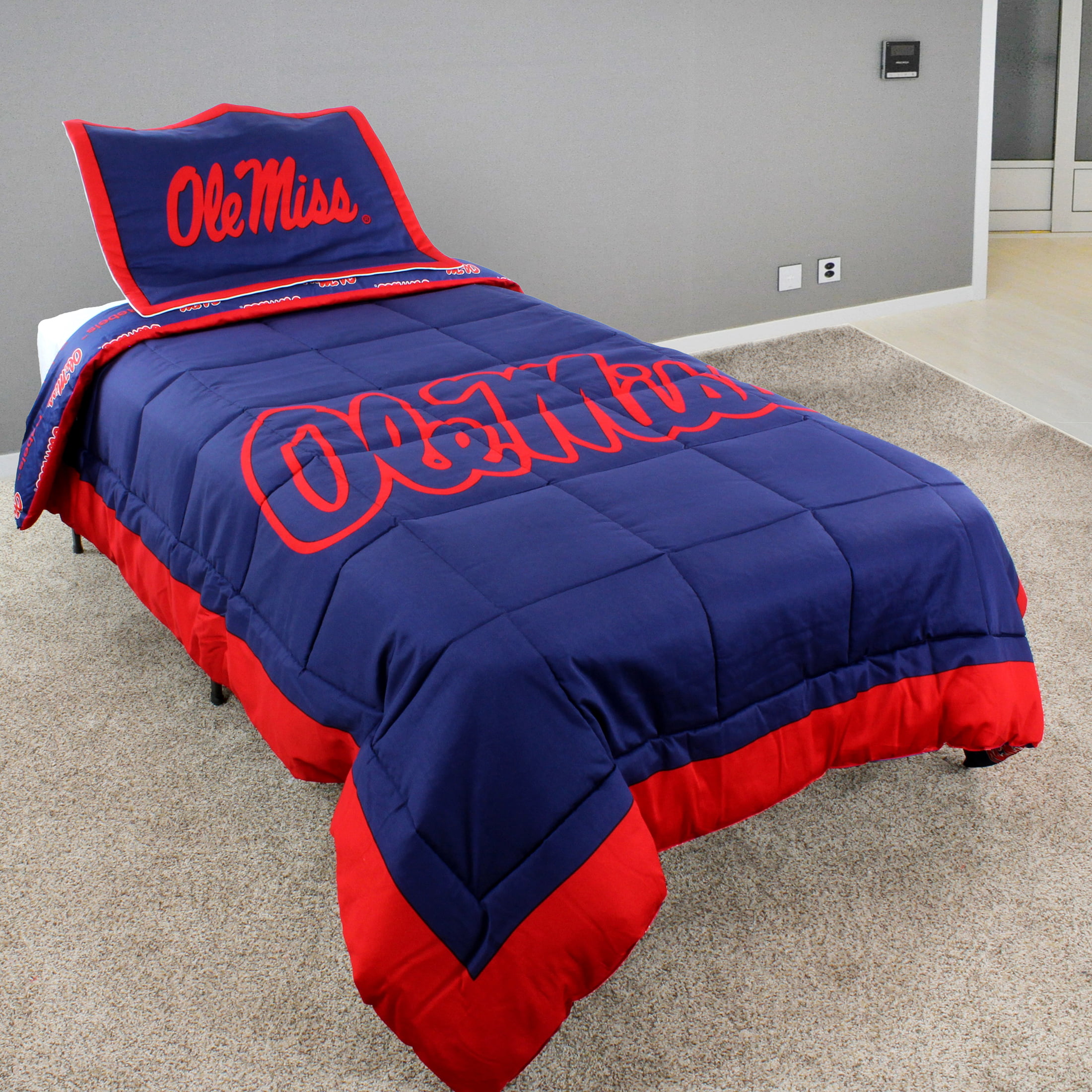 The Northwest Company OLE Miss Rebels Double Play Woven Jacquard Throw Blanket