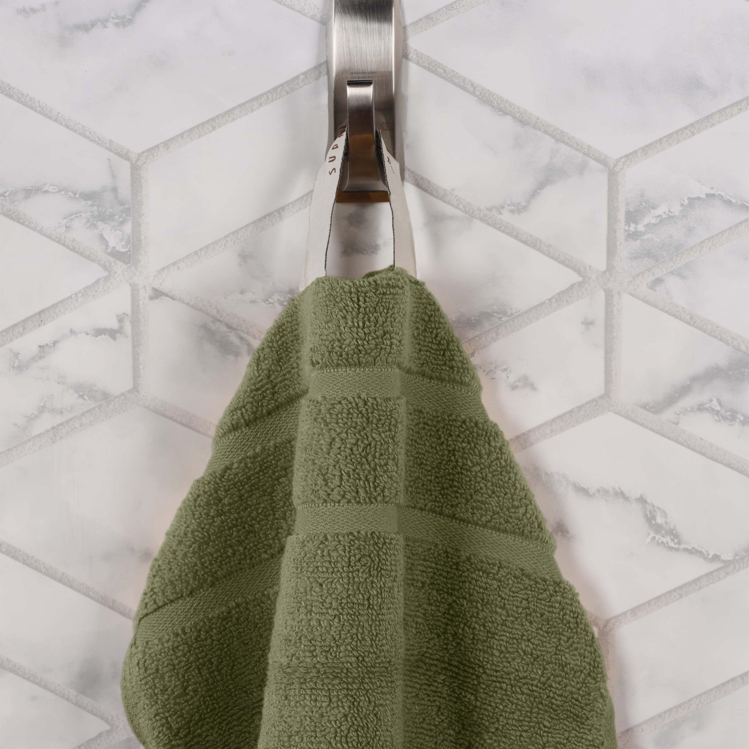 Superior Zero Twist 8-Piece Cotton Towel Set, Waffle Border Ultra Doft Quick Dry Towels, Forest Green