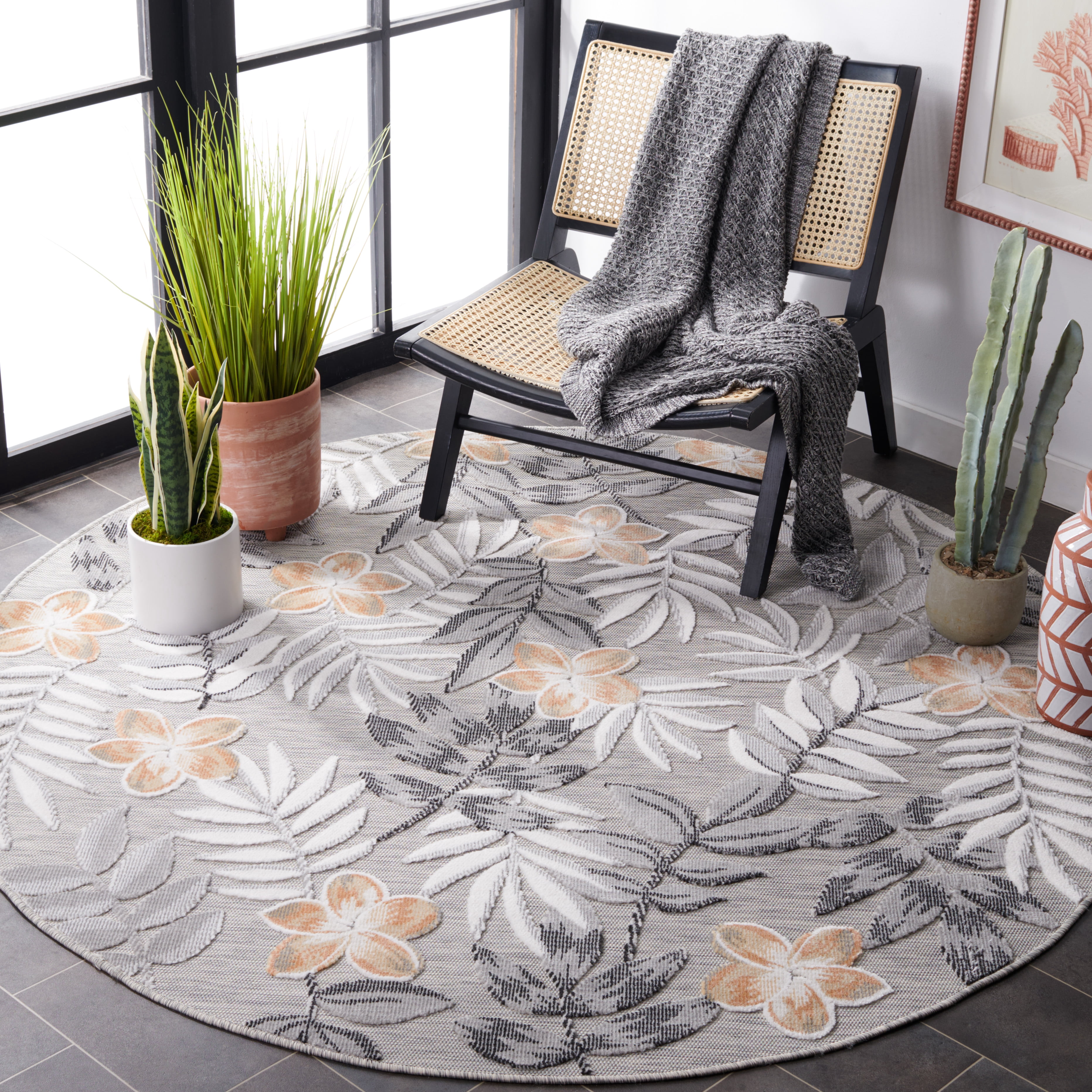 SAFAVIEH Cabana Blazhe Botanical Indoor/Outdoor Area Rug, Grey/Ivory, 4' x 4' Round
