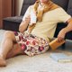 thumbnail image 5 of Balery gold Skull Guitar record Pantalones cortos de pijama de punto de algodón para hombre con cinturilla y bolsillos-Small, 5 of 6