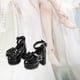 thumbnail image 1 of Zapatos de figura CUTICAT Mini Accesorios de muñeca de moda con hebilla de corazón y tacón alto negro Escala 1/4, 1 of 8