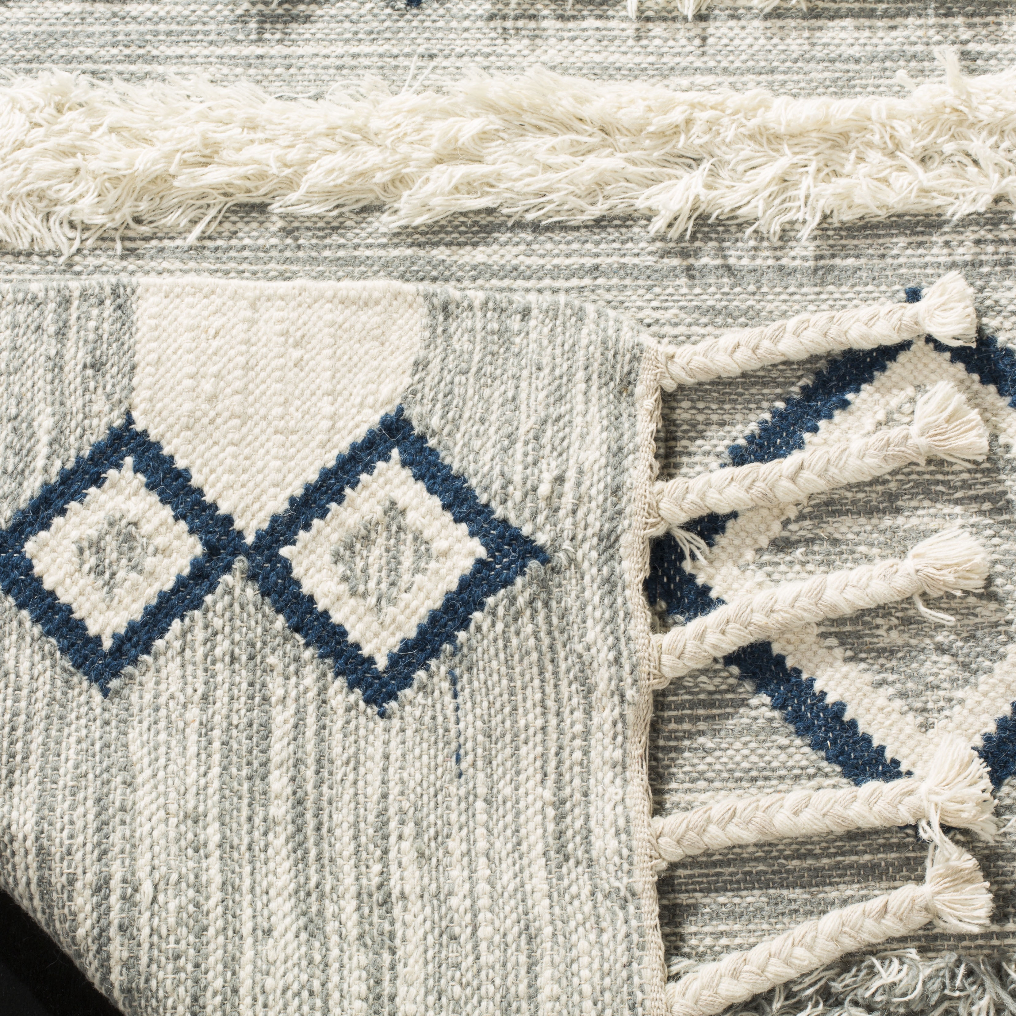 SAFAVIEH Kenya Linnaea Geometric Diamonds Fringe Area Rug, Grey/Ivory, 9' x 12'