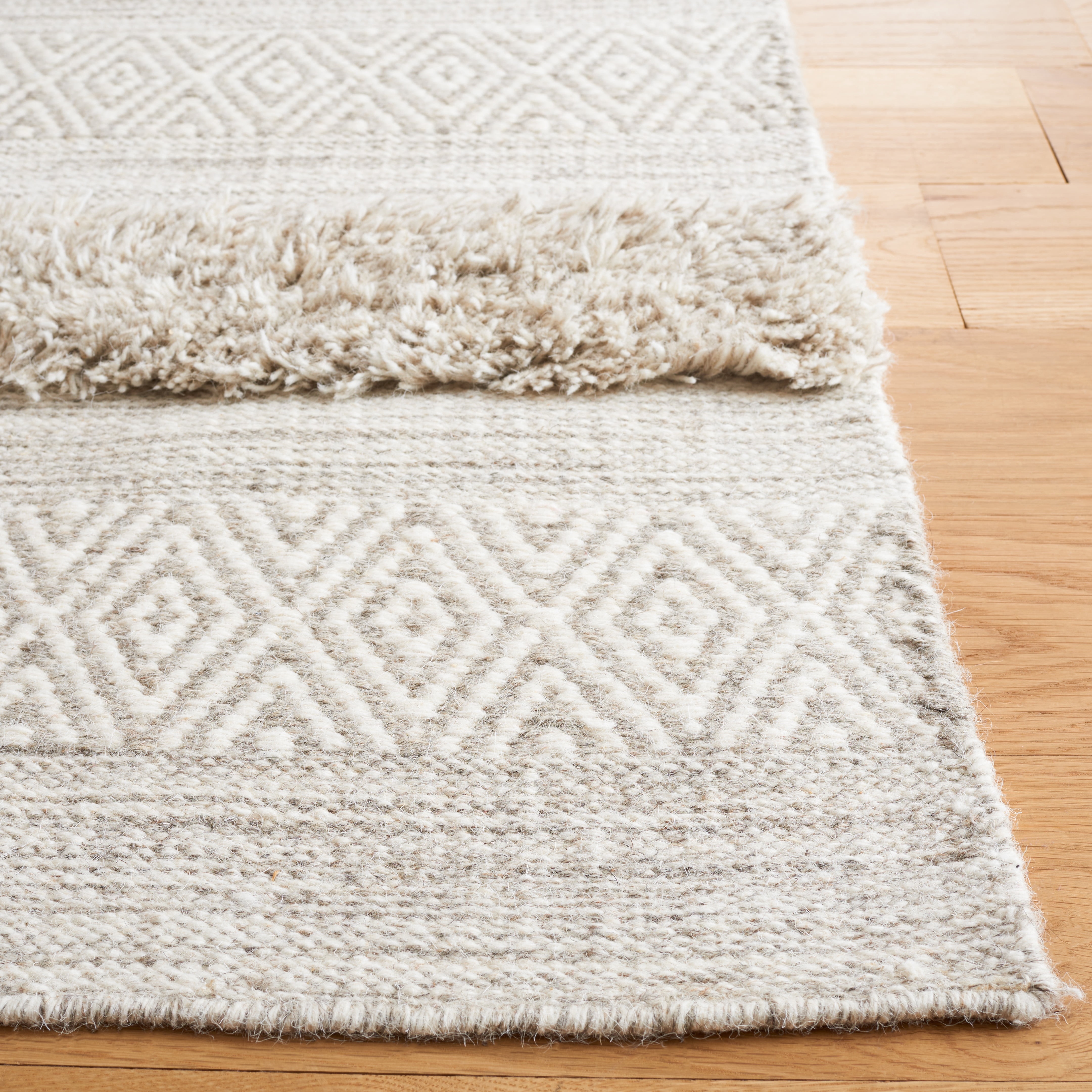 SAFAVIEH Vermont Zavier Stripe Area Rug, Beige/Grey, 8' x 10'