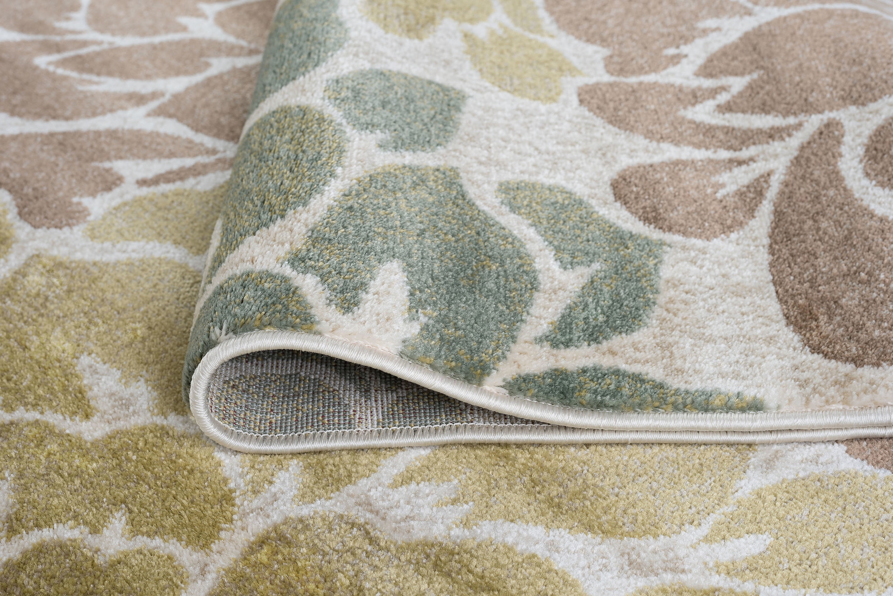 Deco Transitional 8' Round Ivory and Seafoam Polypropylene Indoor Area Rug