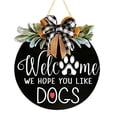 thumbnail image 1 of Letrero de corona de bienvenida para decoración de porche frontal de granja, esperamos que te gusten los perros, para colgar en puerta con vegetación premium, (perro de 12.0 in), 1 of 5