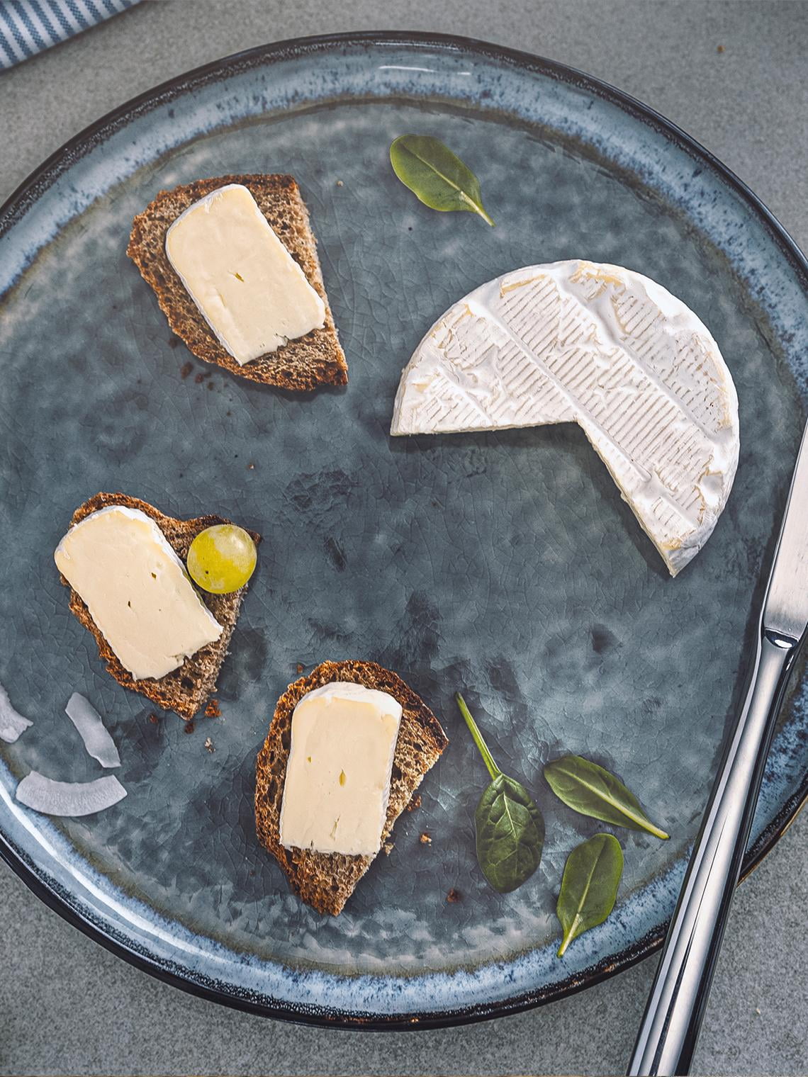 Ile De France French Brie, Refrigerated, Cardboard Container