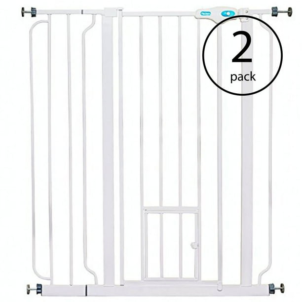 Carlson Pet Products 36" Tall Pet Gate w/ Lift Handle w/ Small Pet Door