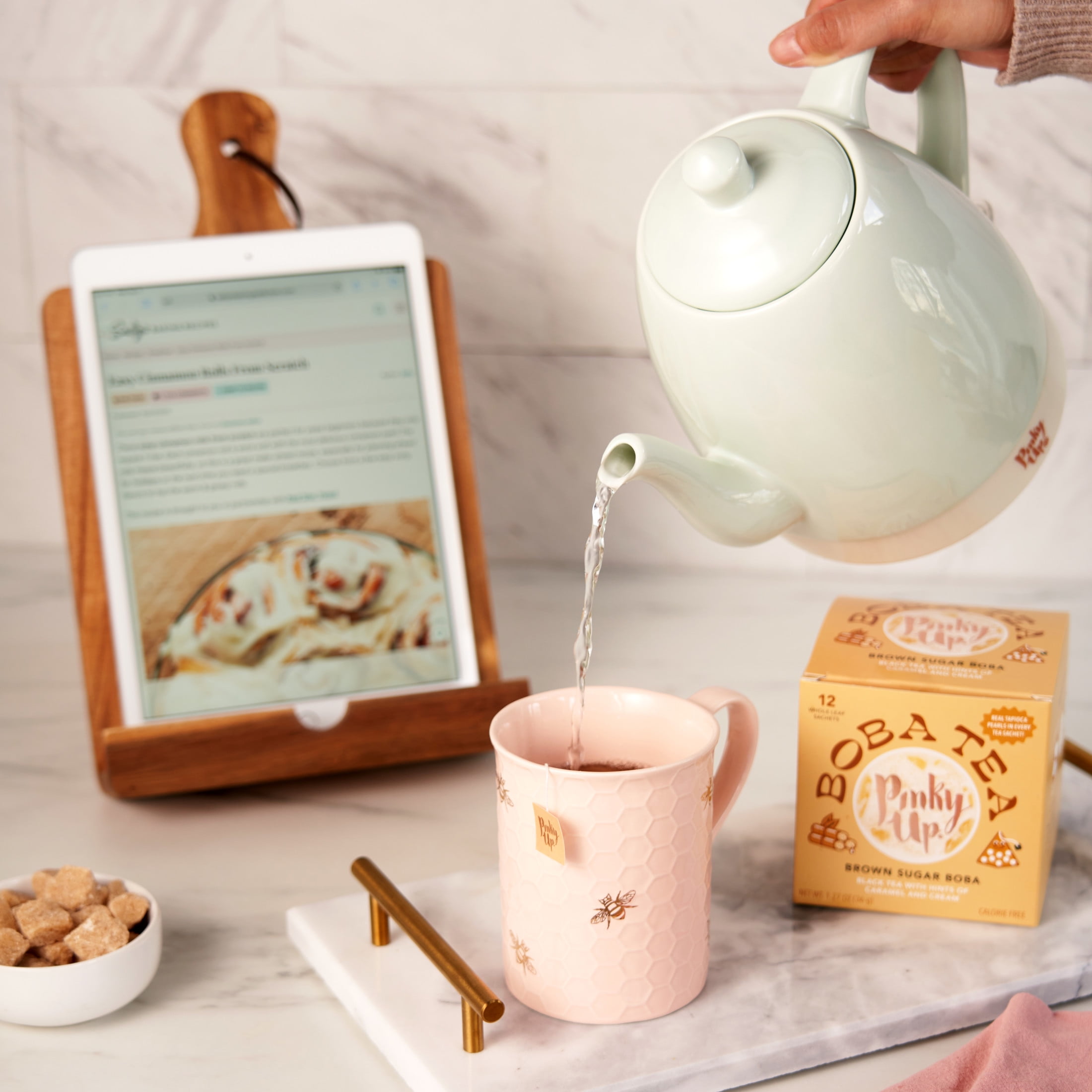 Pink Up Noelle Ceramic Electric Kettle for Hot Tea and Coffee, 1.5L, Mint