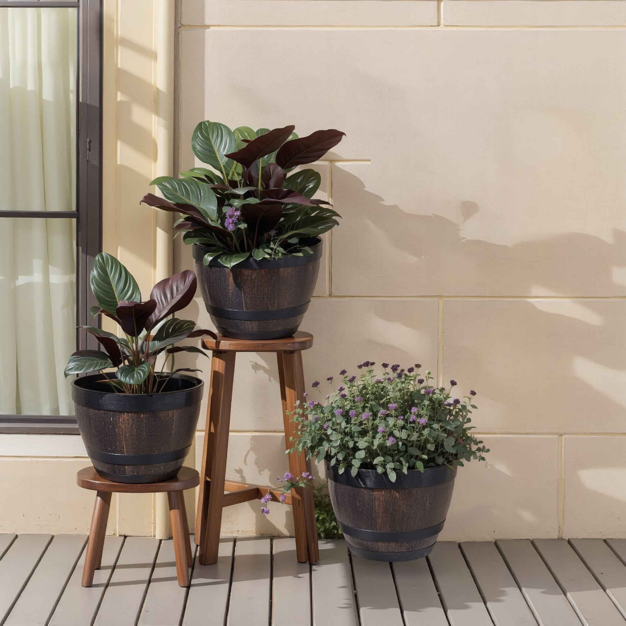VECELO 3 Pack 9 inch Plant Pots, Whiskey Barrel Planters with Drainage Holes & Saucer, Plastic Imitation Wine Barrel Decoration Flower Pots, for Indoor & Outdoor Garden Home Plants, Brown