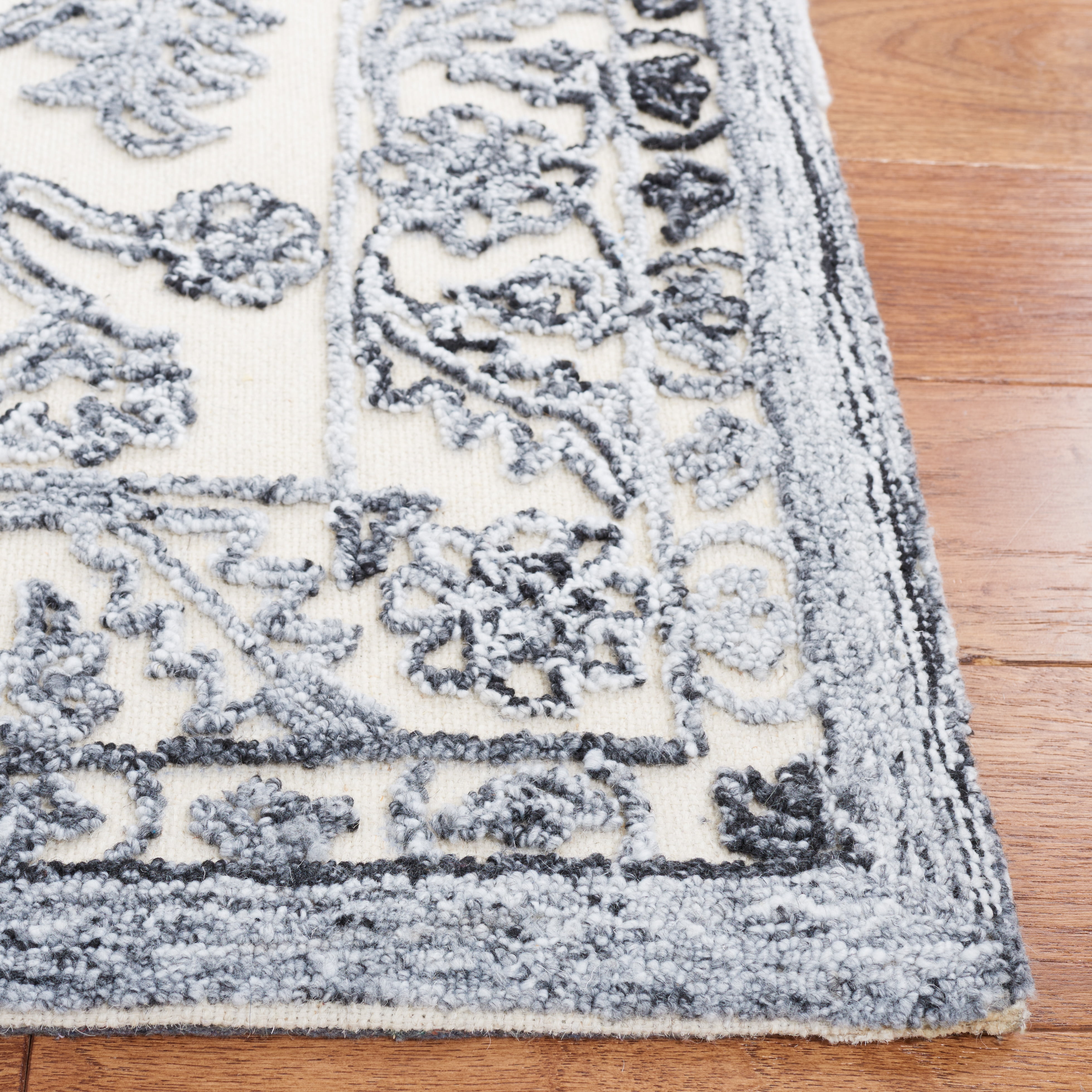 SAFAVIEH Trace Giuseppe Floral Area Rug, Grey/Ivory, 3' x 5'