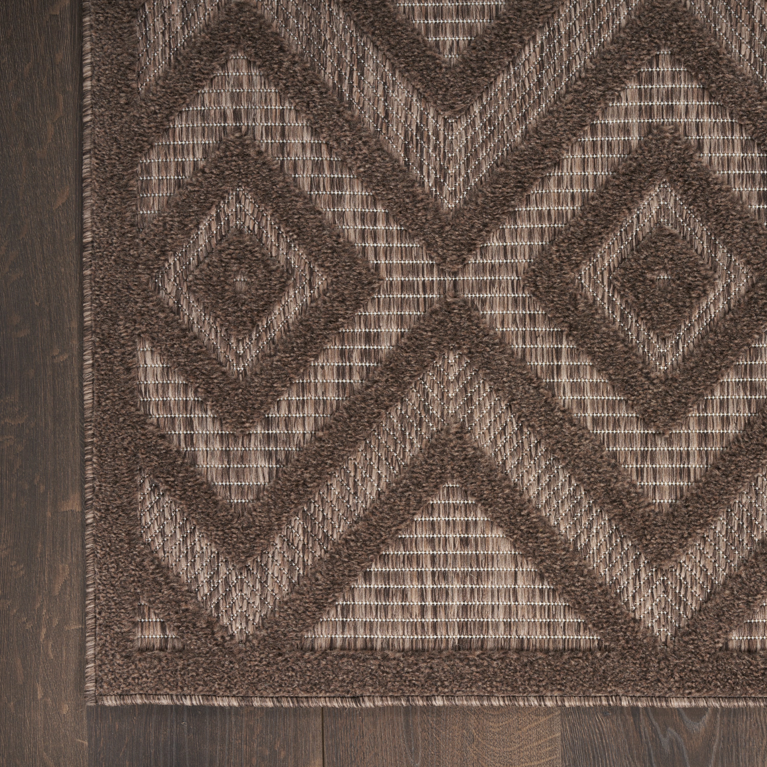 Nourison Versatile Indoor/Outdoor Brown 4' x 6' Area Rug (4x6)