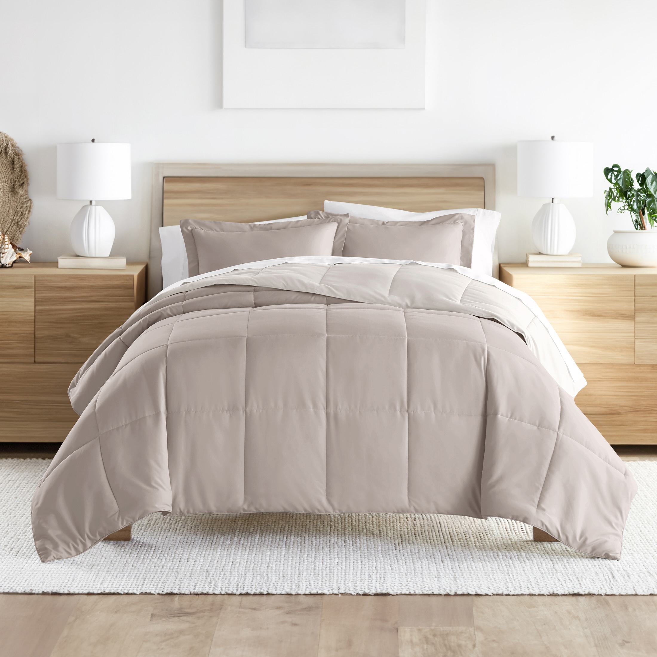 Noble Linens Soft 2-Piece Natural & Latte Reversible All Season Lightweight Down Alternative Comforter Set, Twin/Twin XL